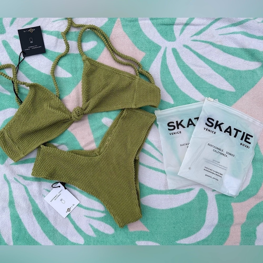 💚 Brand New Skatie Matcha Set - Sarah Top + Mandi  Bottom